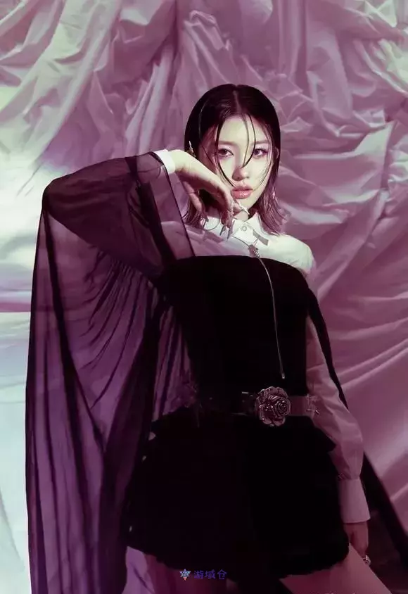 IVE公开第二张迷你专辑「IVE SWITCH」概念照第一部 IVE公开第二张迷你专辑「IVE SWITCH」概念照第一部