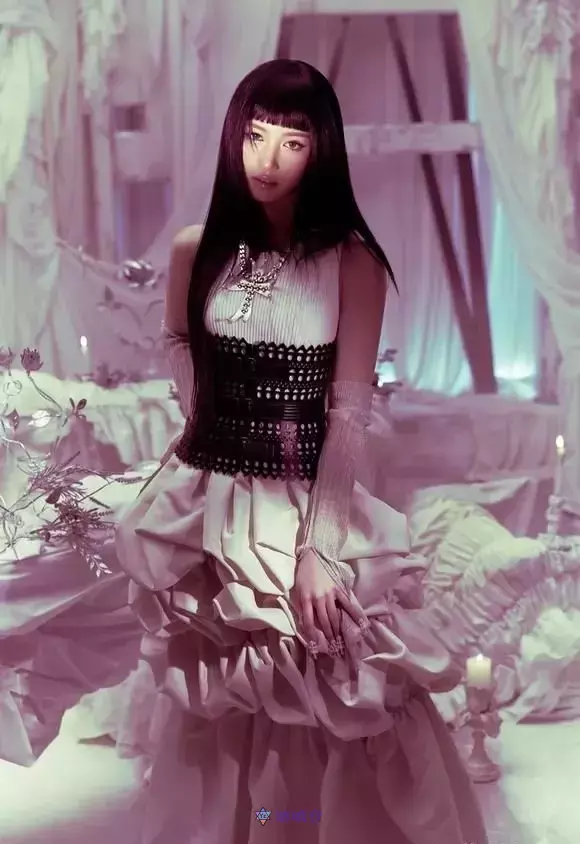 IVE公开第二张迷你专辑「IVE SWITCH」概念照第一部 IVE公开第二张迷你专辑「IVE SWITCH」概念照第一部